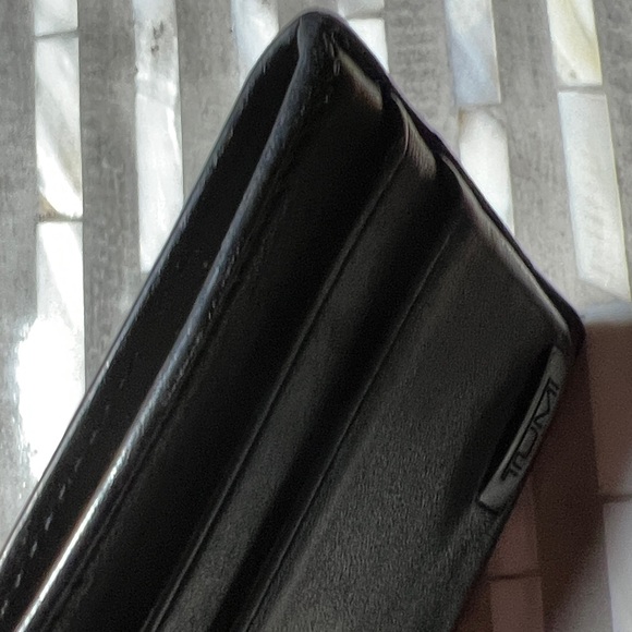 🎩Tumi Classic Black Leather Card Holder - Picture 9 of 15